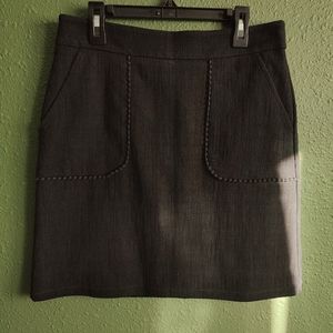 GUC LOFT MINI SKIRT WITH POCKETS IN SIZE 2P BLACK
